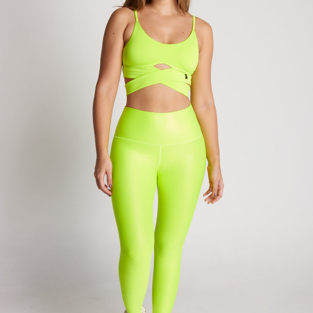 
                      
                        LEGGINS AMARILLO NEON METALIZADO
                      
                    